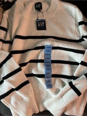 GAP Women's Cream and Black Striped Crewneck Sweater